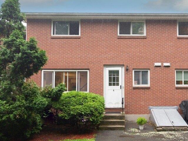 Condo for sale in Millis, Massachusetts