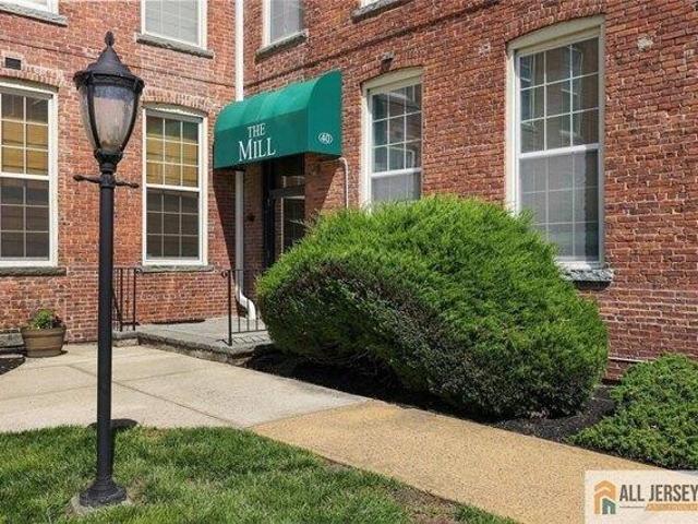 Condo for sale in Milltown, New Jersey