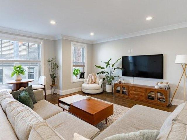 Condo for sale in Milton Village, Milton