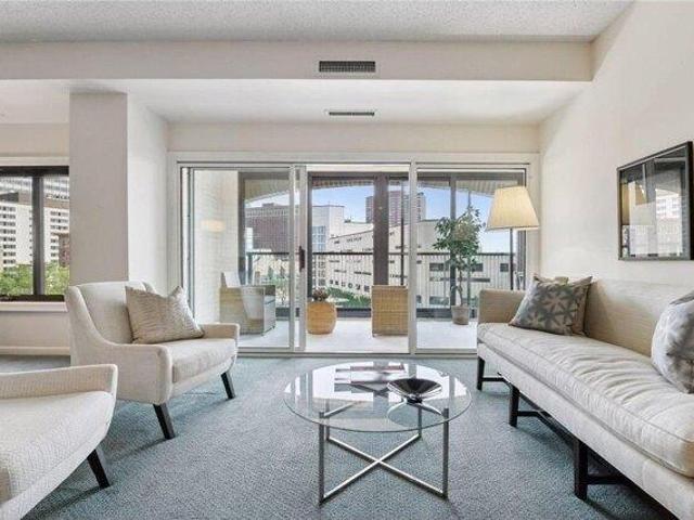 Condo for sale in Hennepin, Minnesota