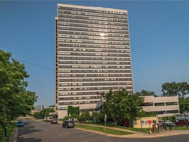Condo for sale in Hennepin, Minnesota