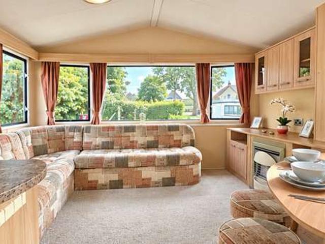 House for sale in Belton, Great Yarmouth