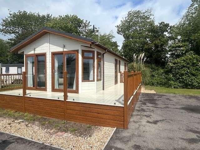 House for sale in Littlecote, West Sussex