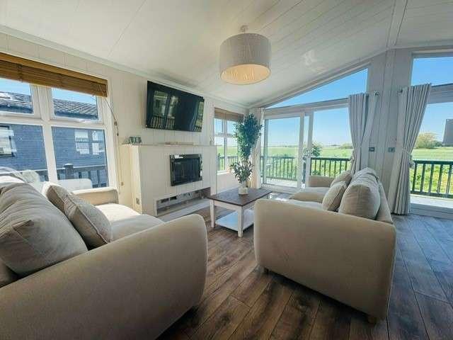 House for sale in Upper Dovercourt, Dale Hill