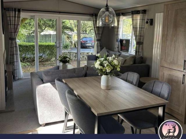 House for sale in Caton, Bare