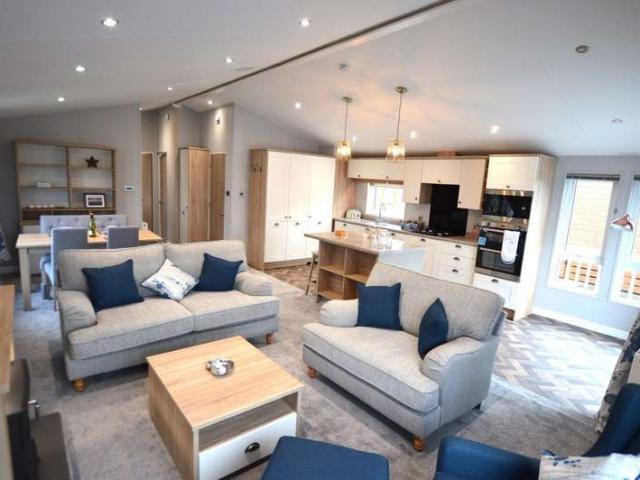 House for sale in Littlecote, West Sussex
