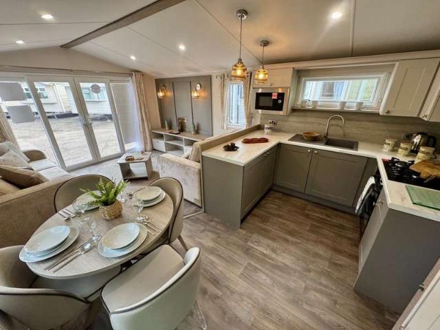 House for sale in Heathlands, East Sussex