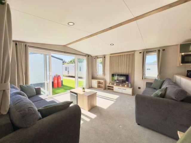 House for sale in Dale Hill, Essex