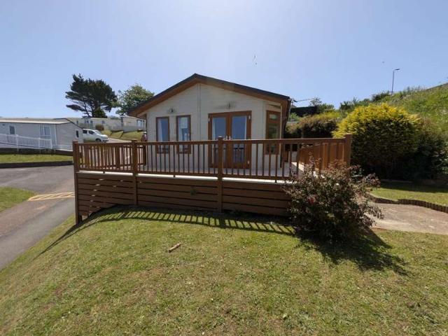 House for sale in Three Beaches, Livermead