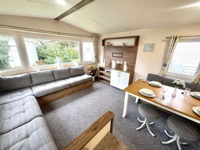 House for sale in Heathlands, East Sussex