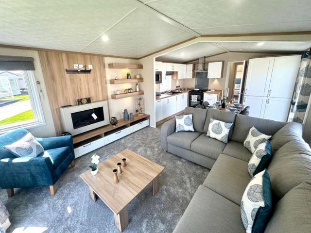 House for sale in Heathlands, East Sussex
