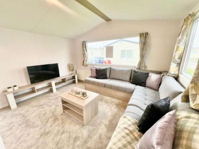 House for sale in Dale Hill, Essex