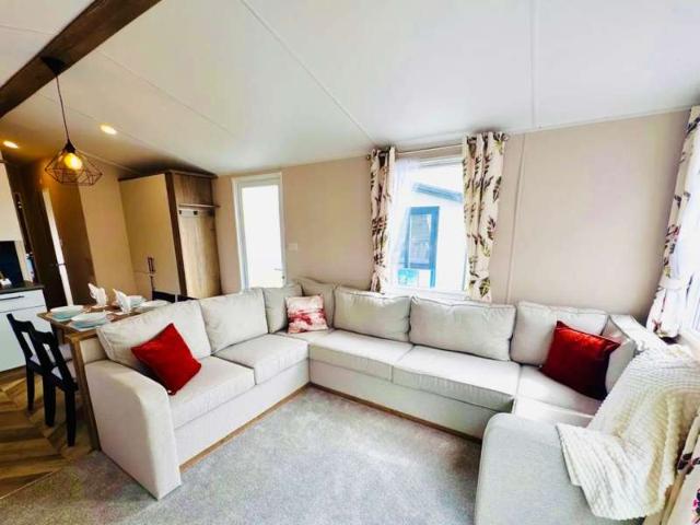House for sale in Heathlands, East Sussex