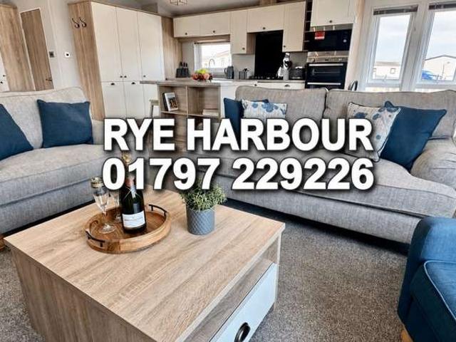 House for sale in Heathlands, East Sussex