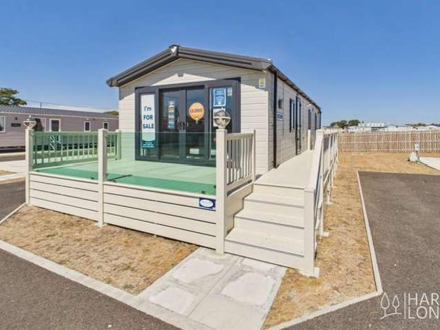 House for sale in Heathlands, East Sussex