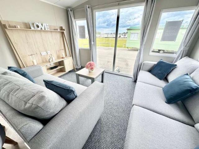 House for sale in Dale Hill, Essex