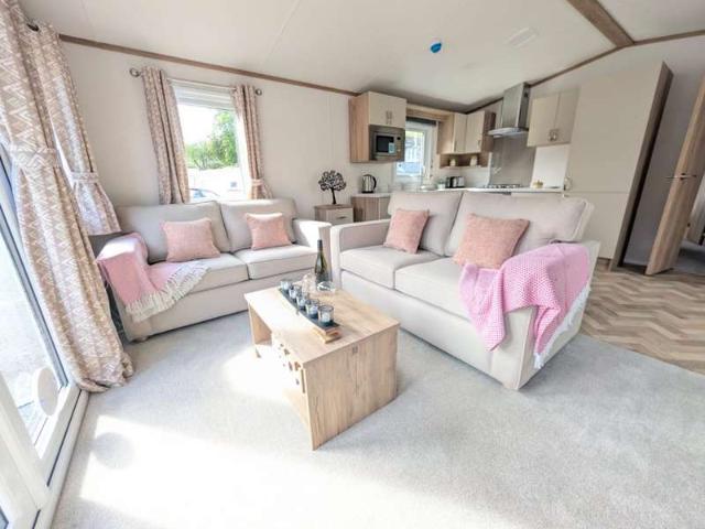 House for sale in Three Beaches, Livermead