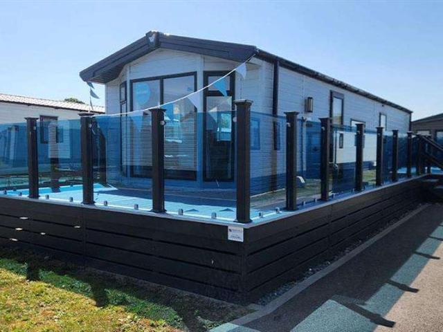 House for sale in Spring Vale, Hampshire