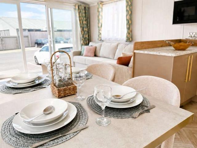 House for sale in Felixstowe, Eastbridge