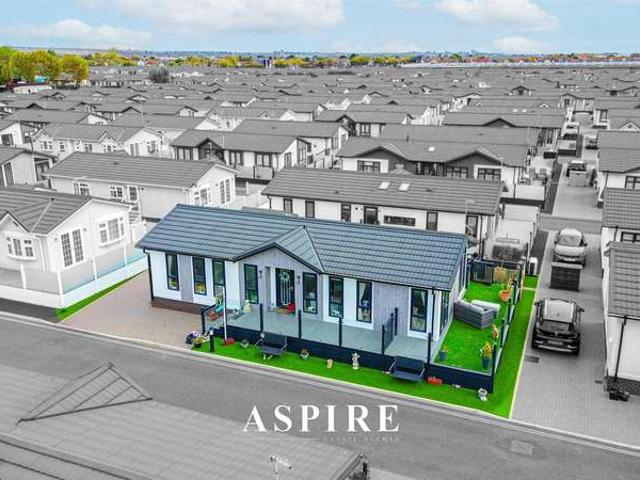 House for sale in Canvey Island