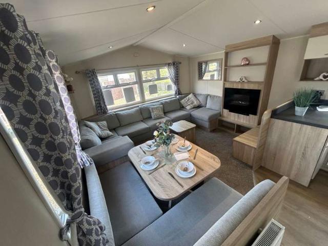 House for sale in Dale Hill, Essex