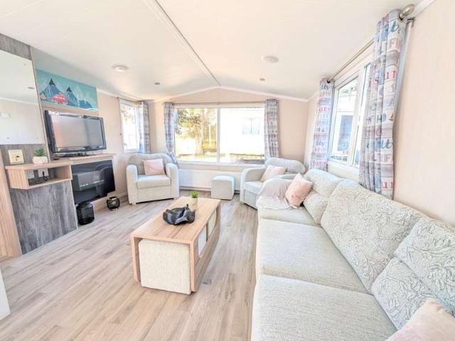 House for sale in Three Beaches, Livermead