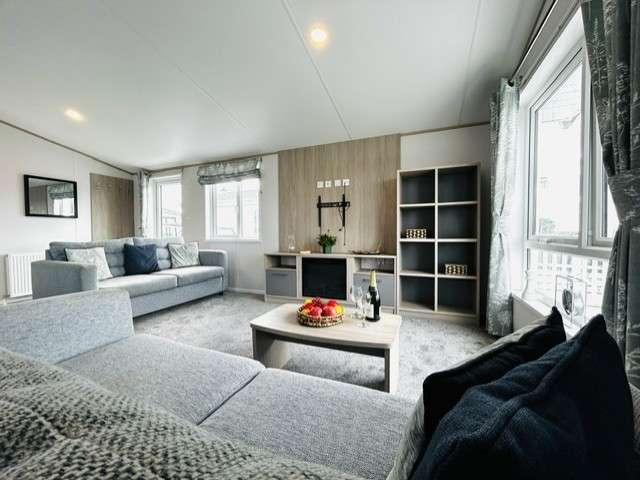 House for sale in Heathlands, East Sussex