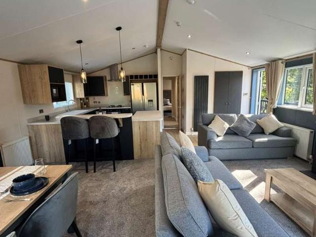 House for sale in Caton, Bare