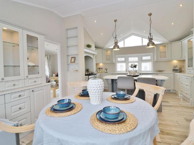 Park Home for sale in Butlocks Heath, Helford
