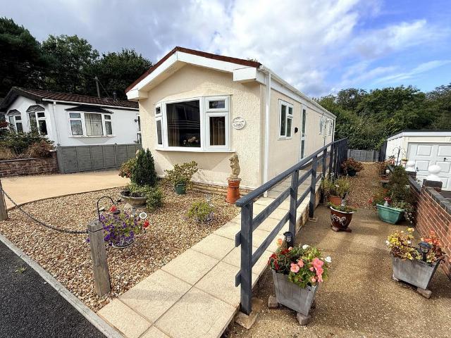 Park Home for sale in Ashurst Bridge, Hampshire