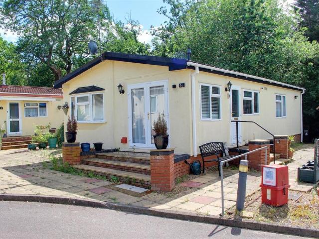 Park Home for sale in Bell Bar, Fretherne