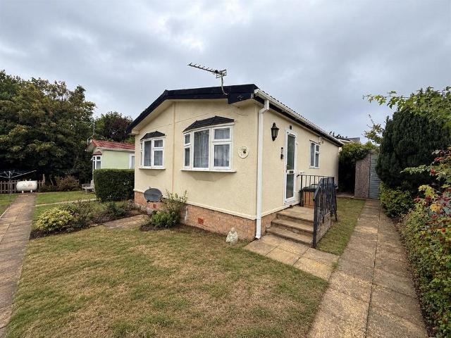 Park Home for sale in Woodbine Park Close, Epping Forest