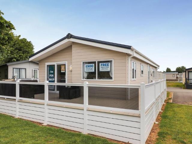 Park Home for sale in Felixstowe, Grange Farm