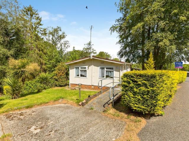 Park Home for sale in Perryfields, West Sussex