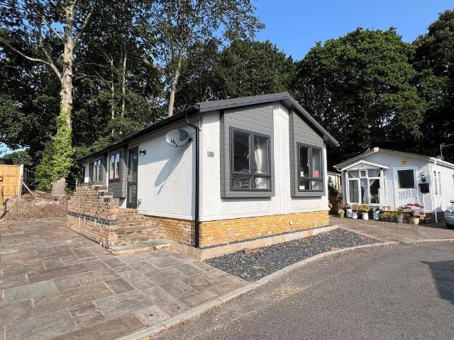 Park Home for sale in Ashurst Bridge, Hampshire