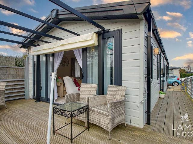 Park Home for sale in Dale Hill, Isle Of Man