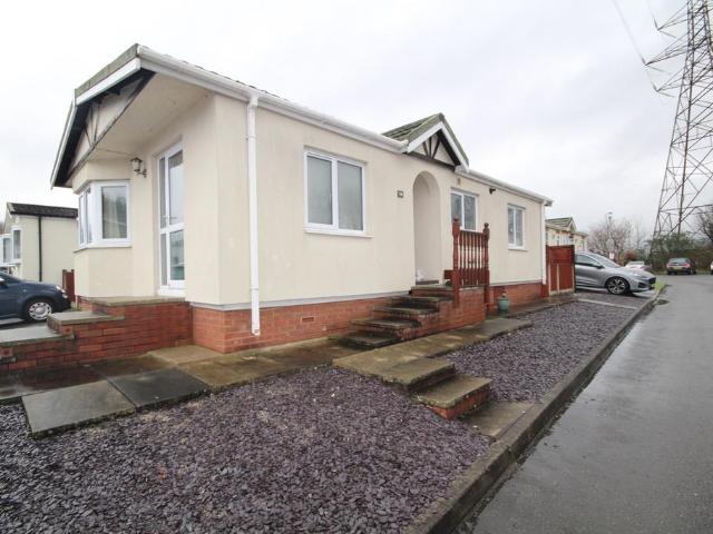 Park Home for sale in Queensferry, Sandycroft