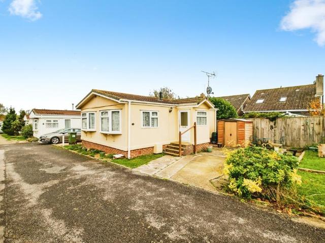 Park Home for sale in Horsham, West Sussex