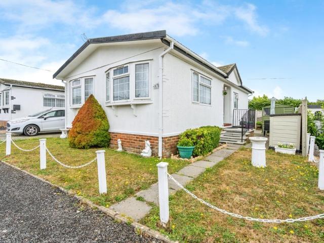 Park Home for sale in Aldingbourne, Clapham