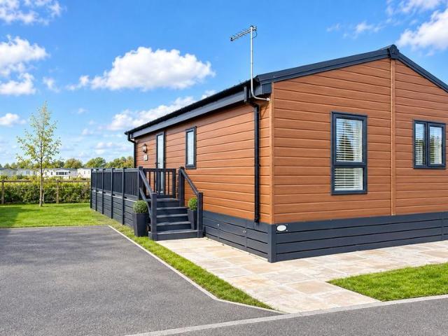 Park Home for sale in Mariner's View, The Bridge