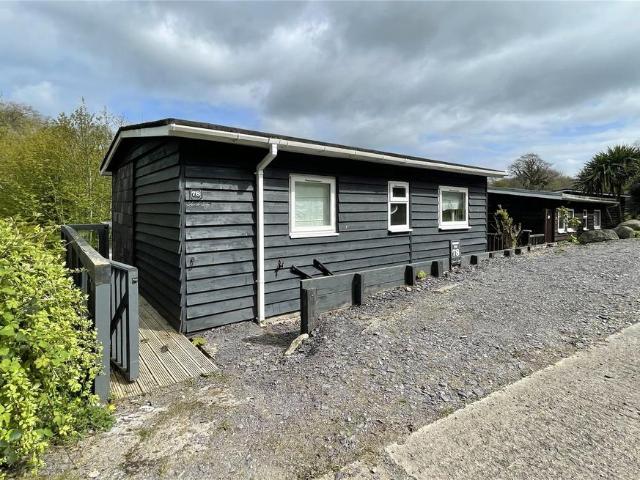 Park Home for sale in Caeathro, Wales