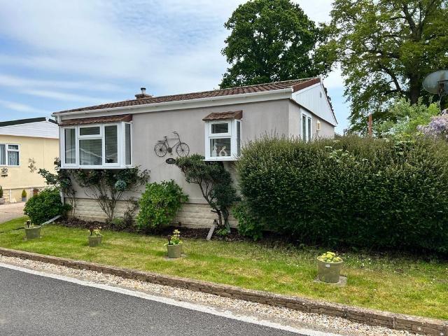 Park Home for sale in Hythe and Dibden, Ashurst Bridge