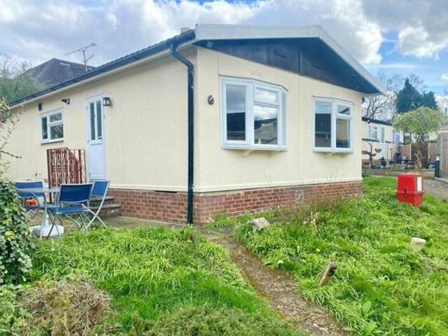 House for sale in Farnborough, Hampshire