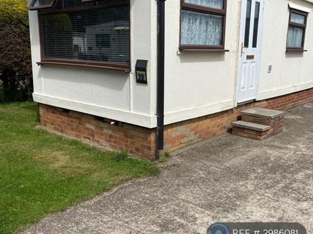 Park Home for rent in Hatfield, South Yorkshire