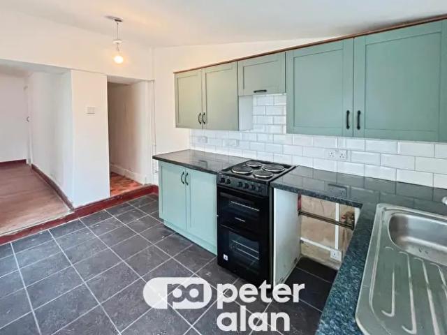 Apartment for rent in Newcastle Higher, Aberkenfig