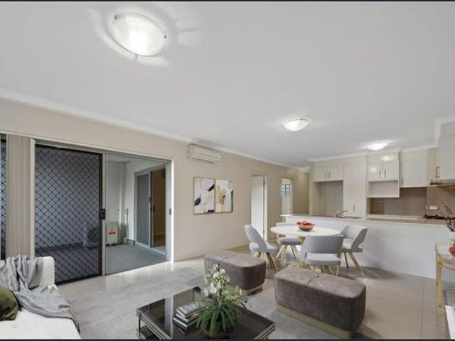 Apartment for rent in Toombul, Queensland