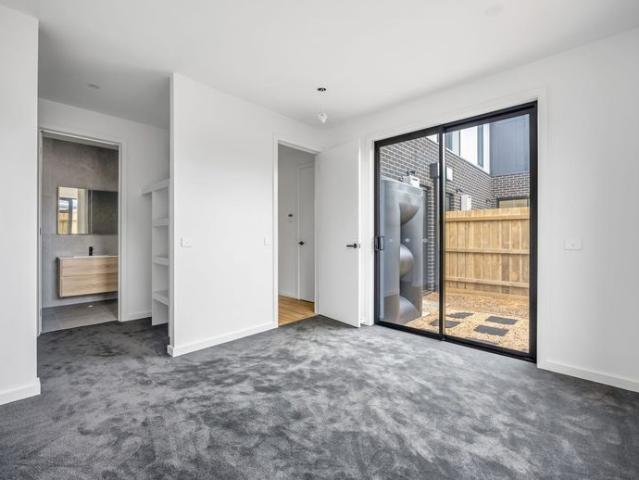 Townhouse for rent in Camerons Creek, Victoria