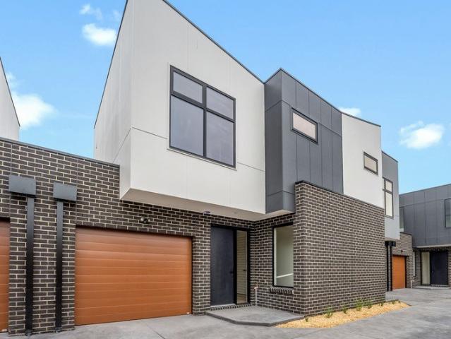 Townhouse for rent in Camerons Creek, Victoria