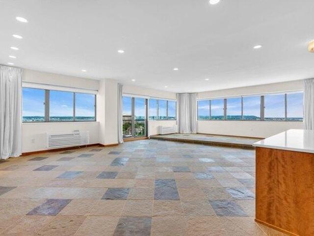 Condo for sale in Monmouth, New Jersey