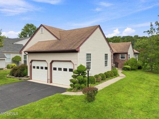 Condo for sale in Monroe Township, New Jersey